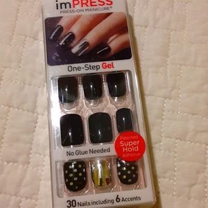 IMPRESS PRESS ON MANI